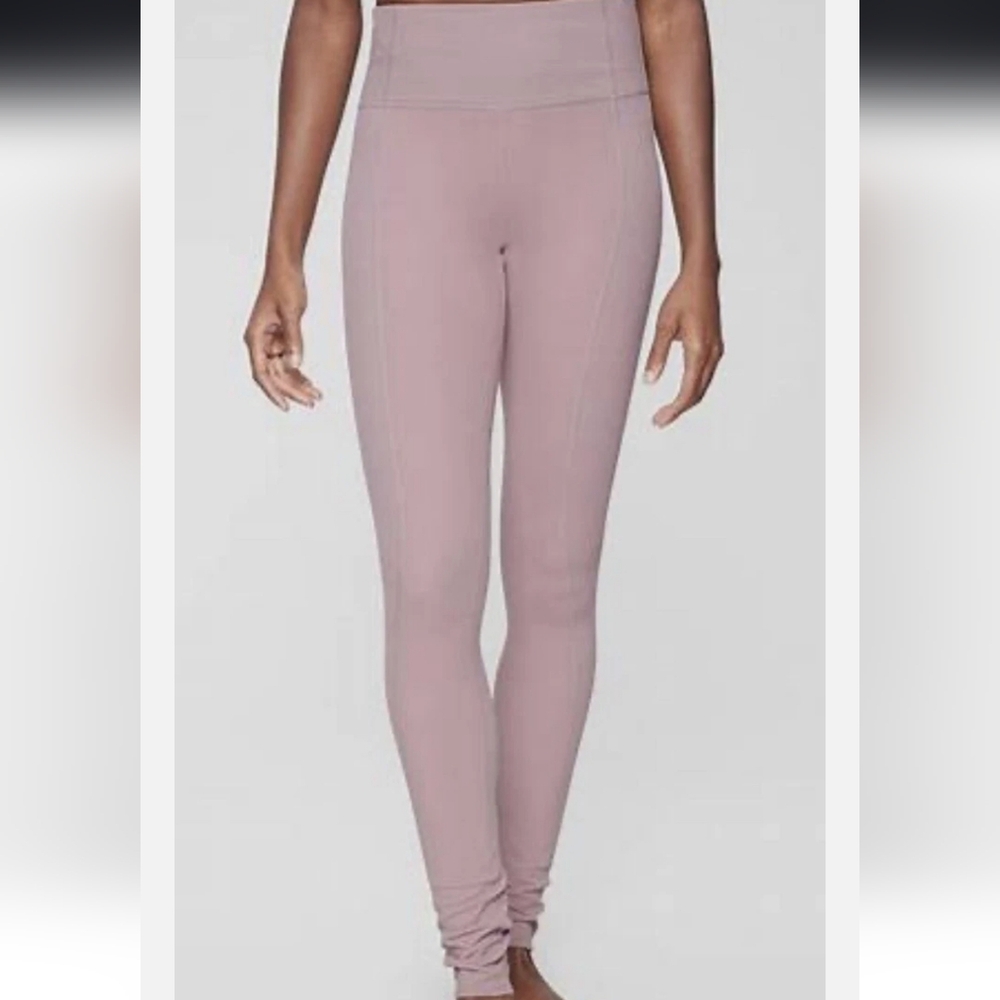 💜 Athleta Barre Rib Tight in Mauve *flaw*